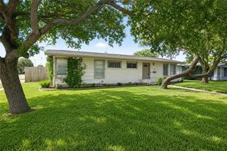 1001 Driftwood Pl, Corpus Christi, TX 78411