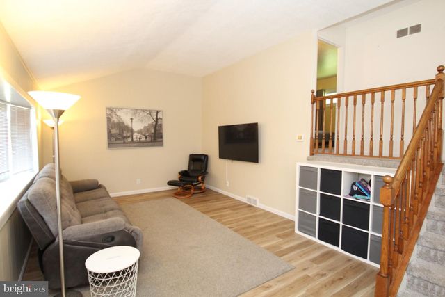 22 CAROLE RD, Newark, DE 19713