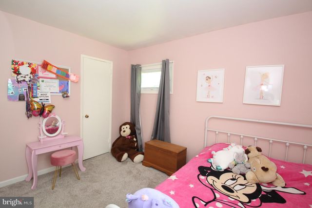 22 CAROLE RD, Newark, DE 19713