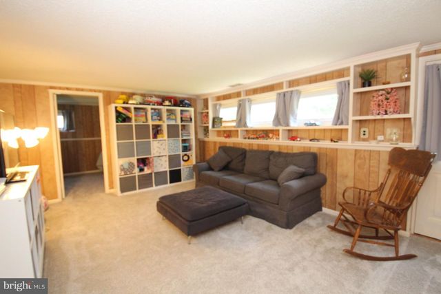 22 CAROLE RD, Newark, DE 19713
