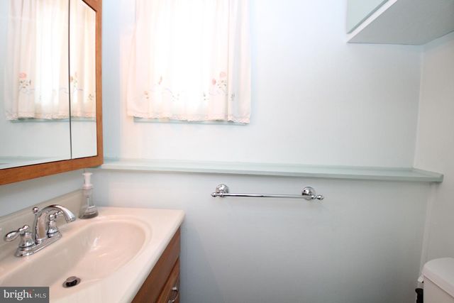 22 CAROLE RD, Newark, DE 19713