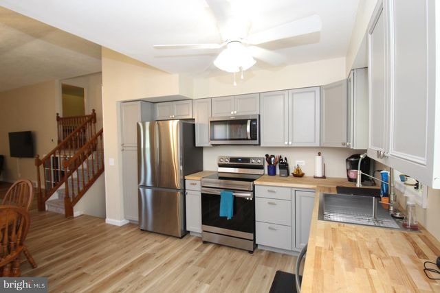22 CAROLE RD, Newark, DE 19713