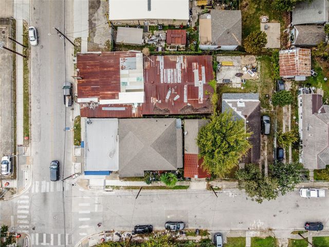 2303 Chestnut Street A, Houston, TX 77009