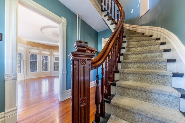 132 E 2nd St, Minneapolis, KS 67467