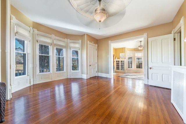 132 E 2nd St, Minneapolis, KS 67467