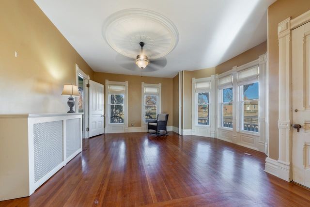 132 E 2nd St, Minneapolis, KS 67467