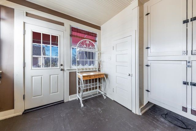 132 E 2nd St, Minneapolis, KS 67467