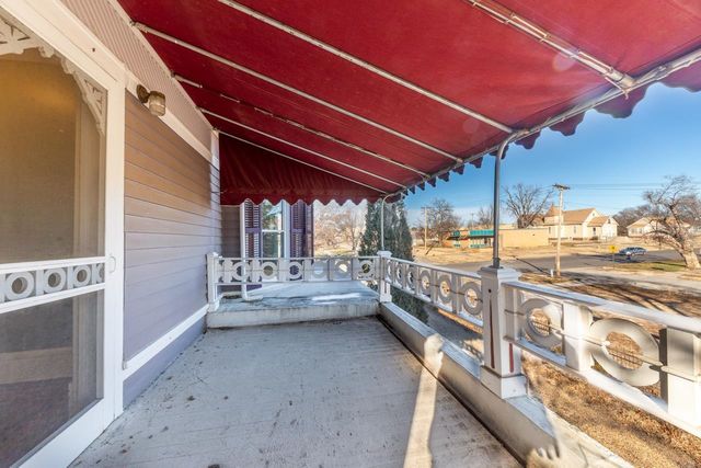 132 E 2nd St, Minneapolis, KS 67467