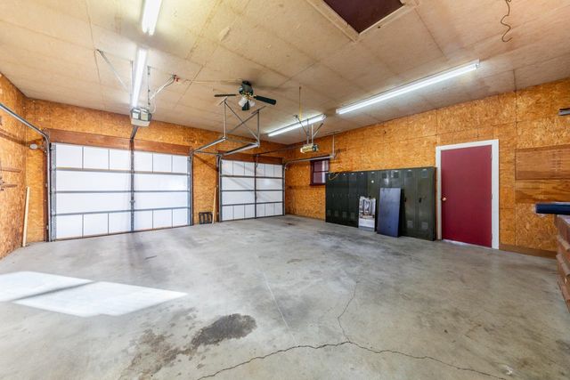 132 E 2nd St, Minneapolis, KS 67467