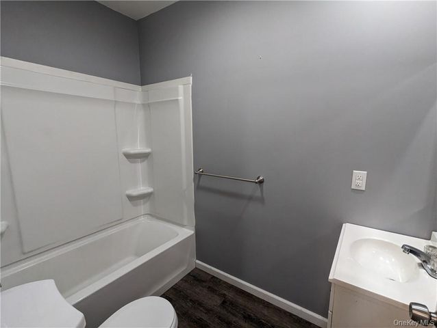 3144 Route 9W 400, New Windsor, NY 12553