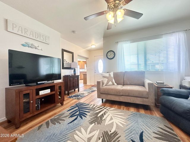 725 S EMERALD Drive, Apache Junction, AZ 85119