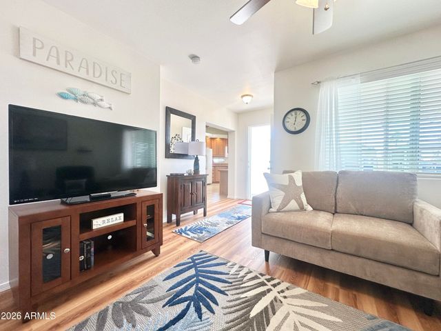 725 S EMERALD Drive, Apache Junction, AZ 85119