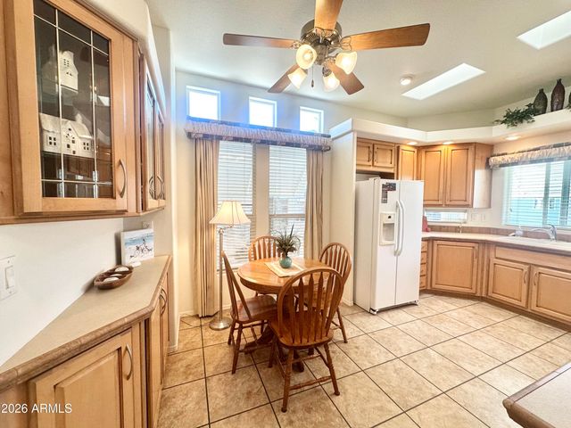 725 S EMERALD Drive, Apache Junction, AZ 85119