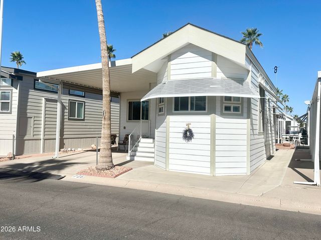 725 S EMERALD Drive, Apache Junction, AZ 85119