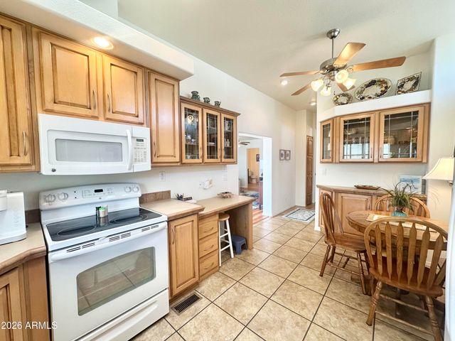 725 S EMERALD Drive, Apache Junction, AZ 85119