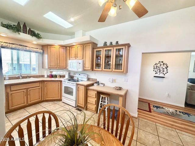 725 S EMERALD Drive, Apache Junction, AZ 85119