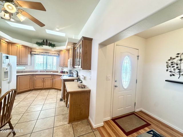 725 S EMERALD Drive, Apache Junction, AZ 85119