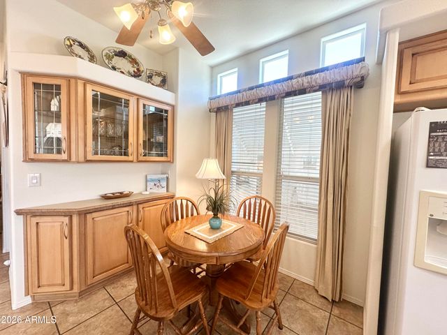 725 S EMERALD Drive, Apache Junction, AZ 85119