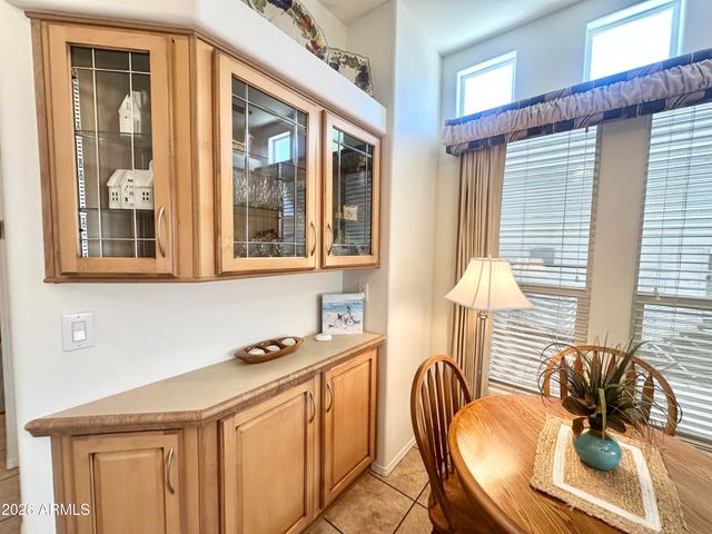 725 S EMERALD Drive, Apache Junction, AZ 85119