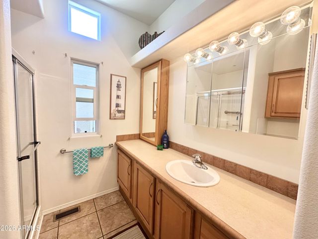 725 S EMERALD Drive, Apache Junction, AZ 85119