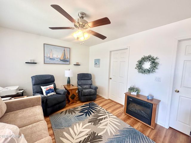 725 S EMERALD Drive, Apache Junction, AZ 85119