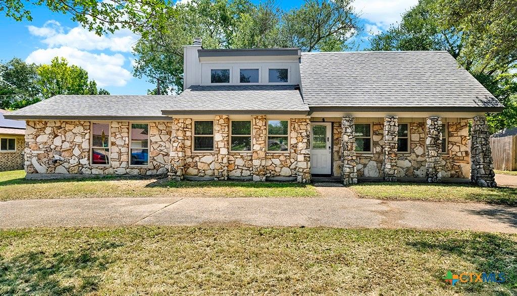 801 Cedar Oaks Lane, Harker Heights, TX 76548