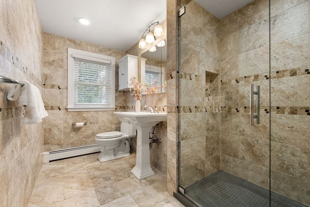 199 Country Rd, Weston, MA 02493