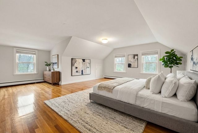 199 Country Rd, Weston, MA 02493