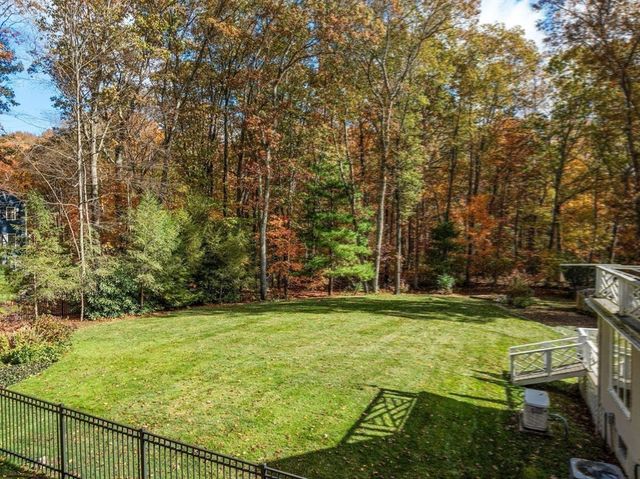 199 Country Rd, Weston, MA 02493