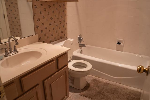 1812 NW 160th Place, Edmond, OK 73013