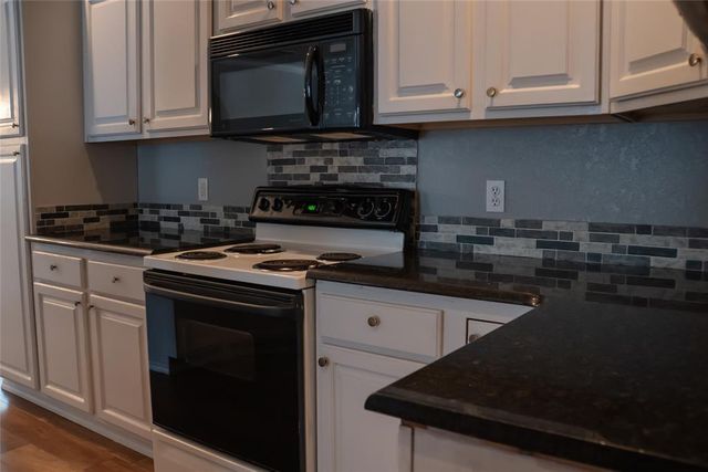 1812 NW 160th Place, Edmond, OK 73013