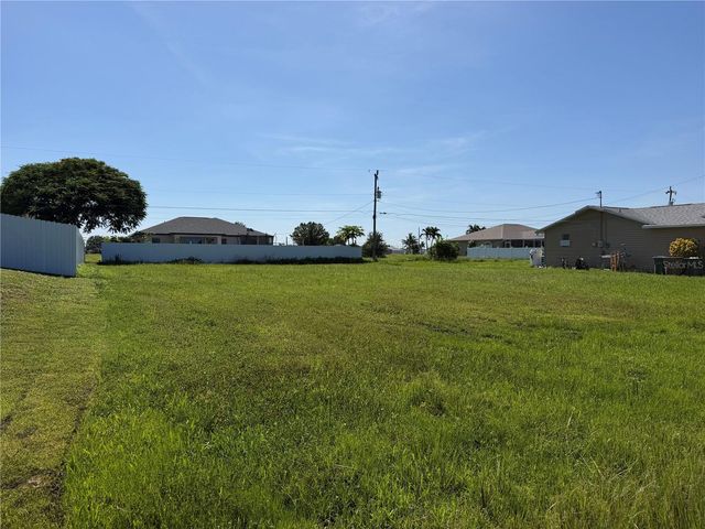 1121 NW 6TH AVENUE, Cape Coral, FL 33993