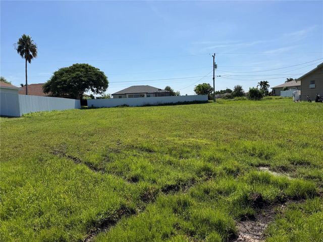 1121 NW 6TH AVENUE, Cape Coral, FL 33993