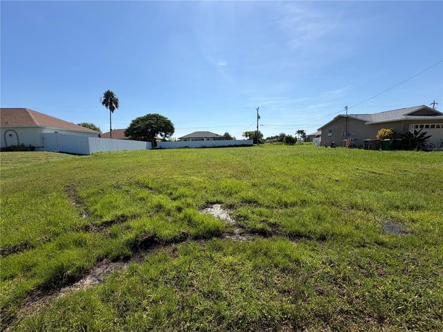 1121 NW 6TH AVENUE, Cape Coral, FL 33993