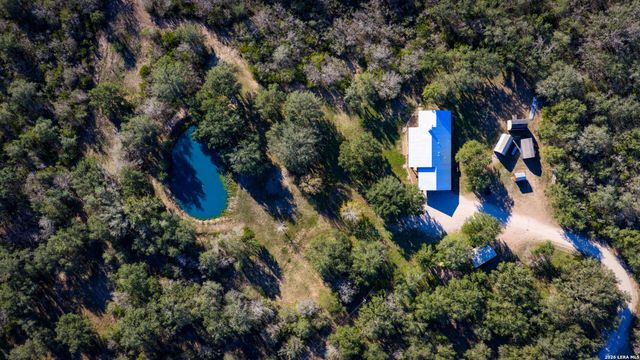 7869 County Road 203, Beeville, TX 78102