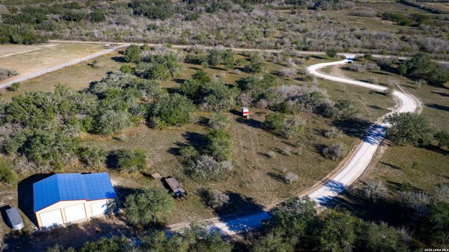 7869 County Road 203, Beeville, TX 78102