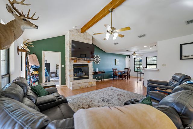 7869 County Road 203, Beeville, TX 78102