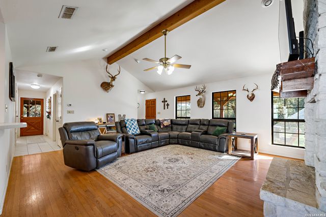 7869 County Road 203, Beeville, TX 78102