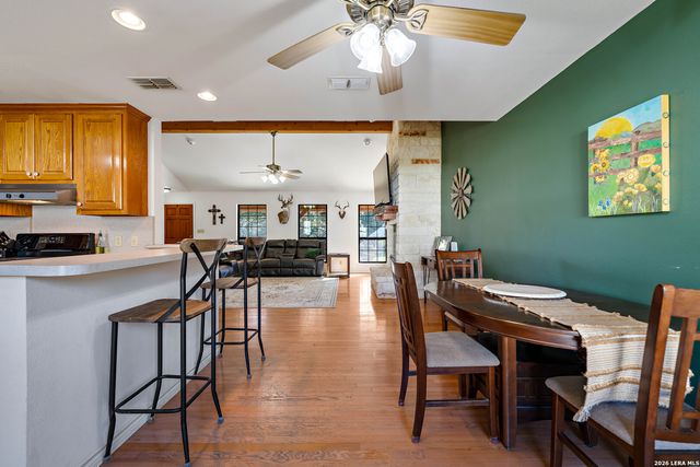 7869 County Road 203, Beeville, TX 78102