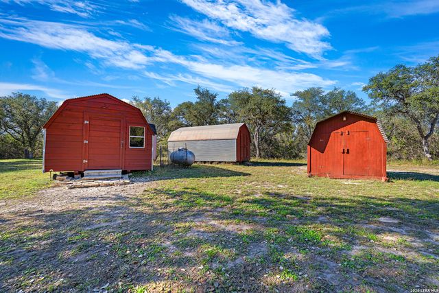 7869 County Road 203, Beeville, TX 78102