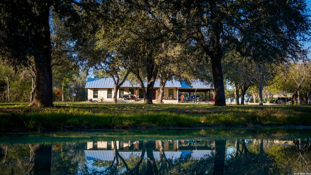 7869 County Road 203, Beeville, TX 78102