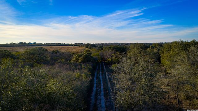 7869 County Road 203, Beeville, TX 78102