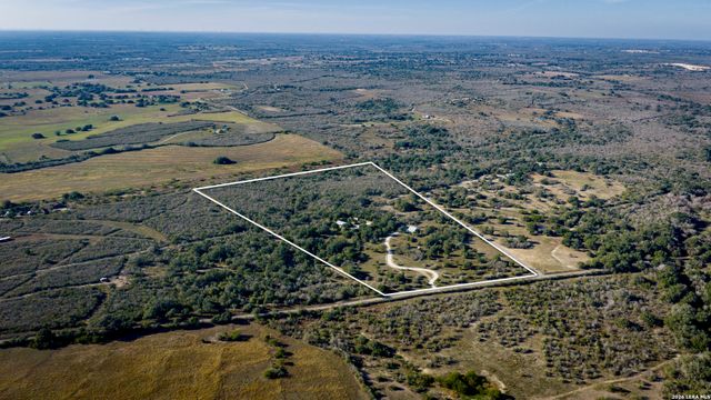7869 County Road 203, Beeville, TX 78102