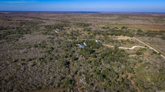 7869 County Road 203, Beeville, TX 78102