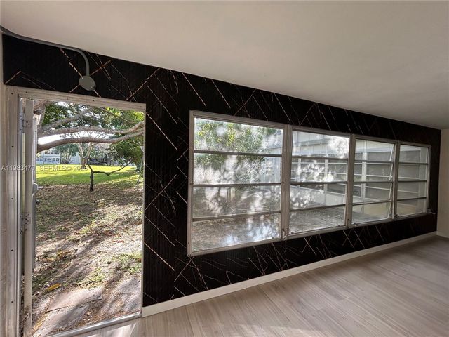 609 S State Road 7 1E, Margate, FL 33068