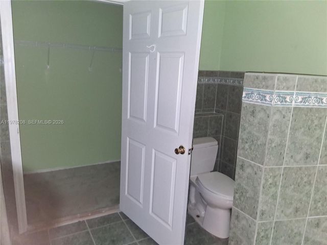 158 SW 5th St, Deerfield Beach, FL 33441