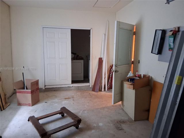 158 SW 5th St, Deerfield Beach, FL 33441