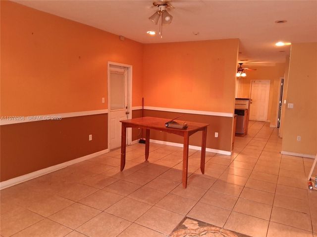 158 SW 5th St, Deerfield Beach, FL 33441