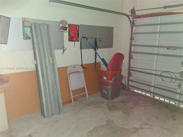 158 SW 5th St, Deerfield Beach, FL 33441