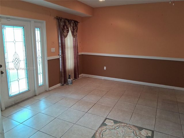 158 SW 5th St, Deerfield Beach, FL 33441